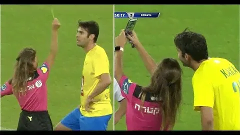 Ricardo Kaka receive a fake yellow card and takes a selfie with the referee #ShalomGame