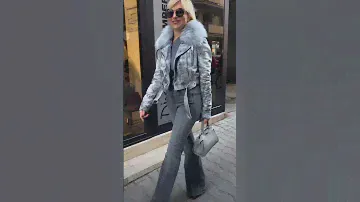 Женская СТИЛЬНАЯ красивая одежда КУРТКИ